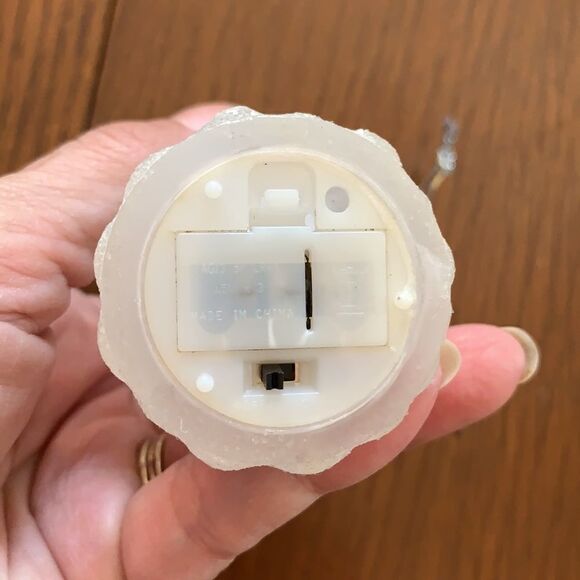 Collection of clear glass & plastic Christmas tree ornaments - Picture 4 of 10